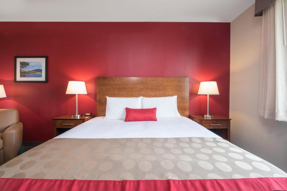 King Room- Non-Smoking interior